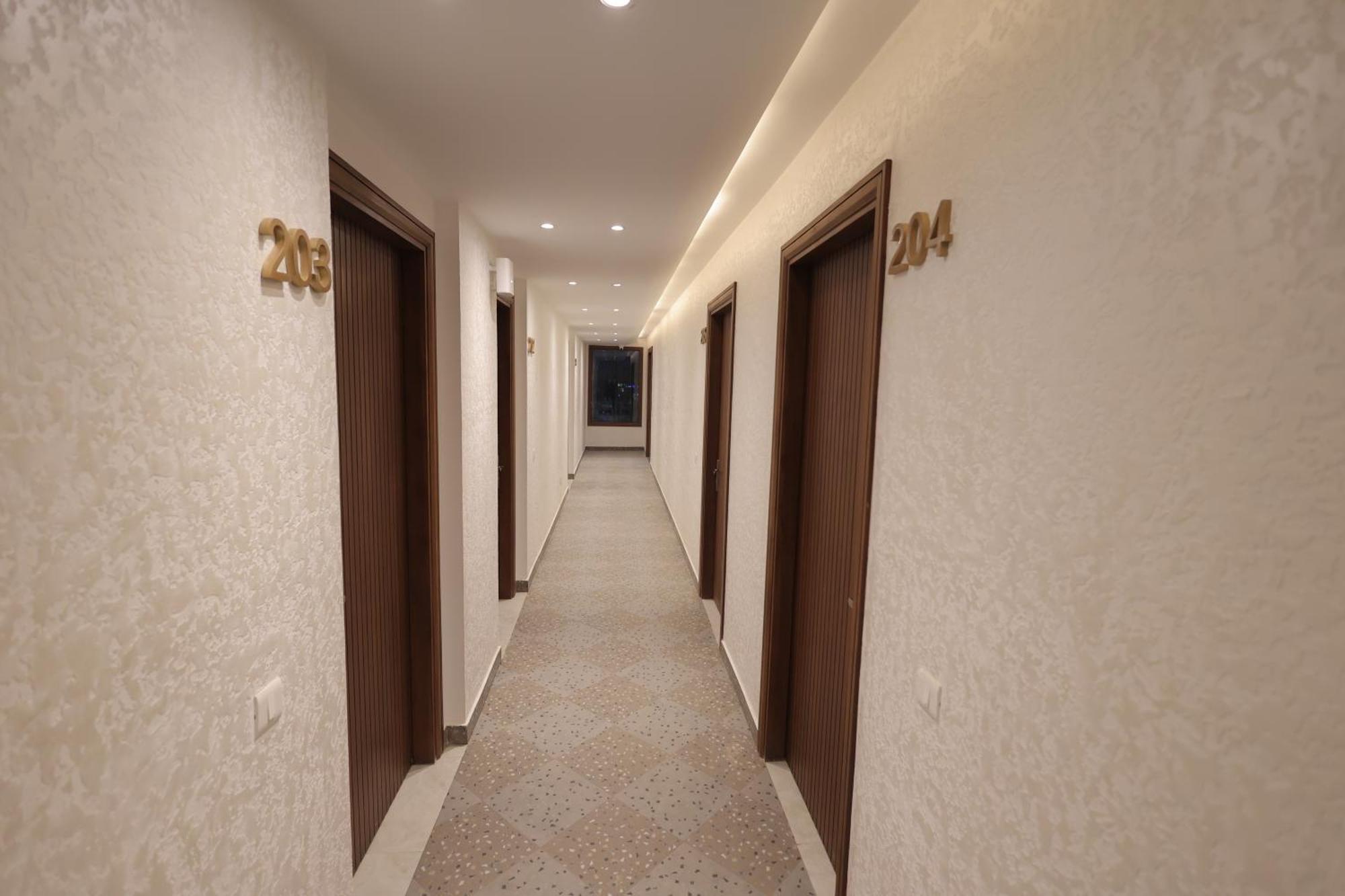 Hotel Regal Palm Moradabad Bagian luar foto