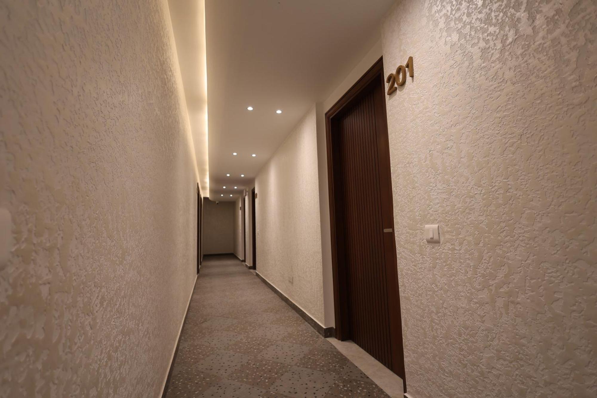Hotel Regal Palm Moradabad Bagian luar foto