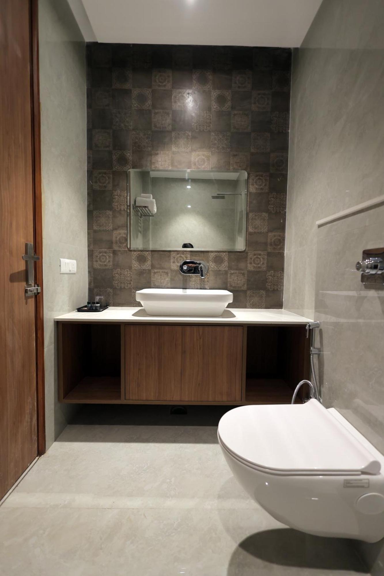 Hotel Regal Palm Moradabad Bagian luar foto