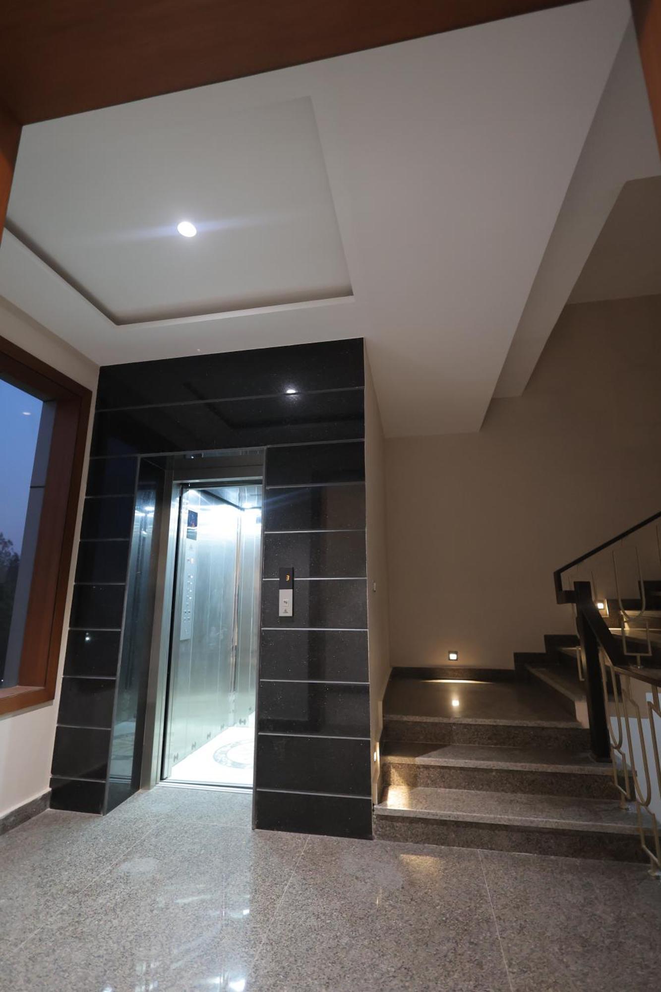 Hotel Regal Palm Moradabad Bagian luar foto